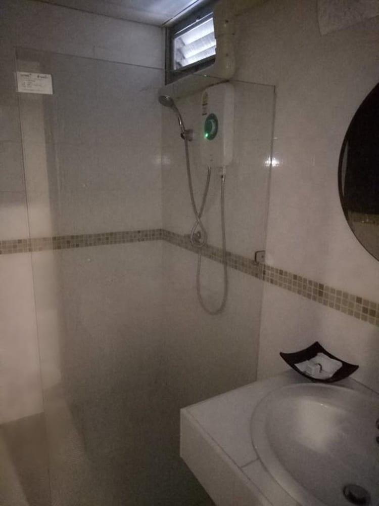 Hotel Tongpoon 3*