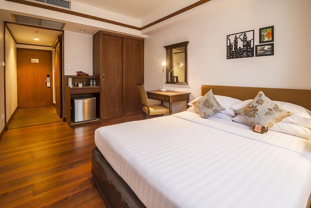 Hotel Silom 3*