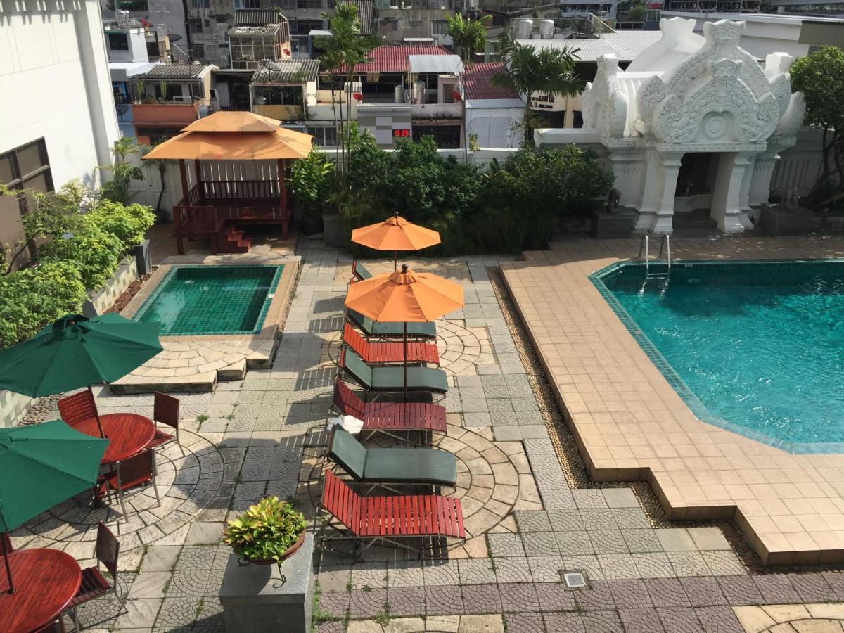 Hotel Indra Regent 4*