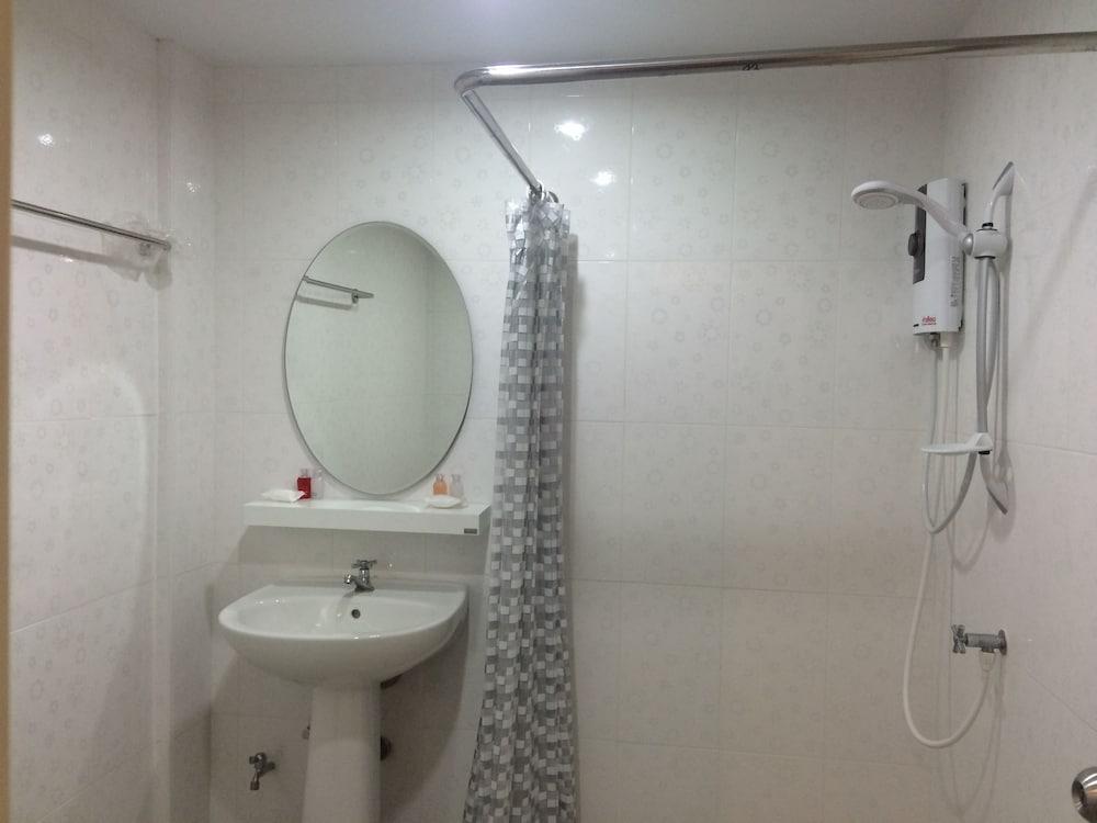 Hostel Double Dd House At Mrt Sutthisarn *