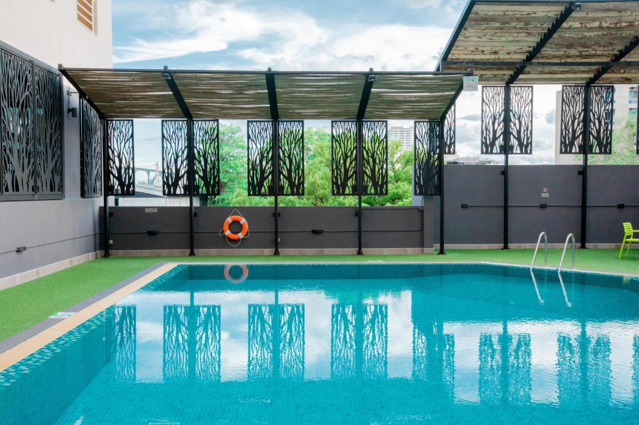 The Royal River 4*