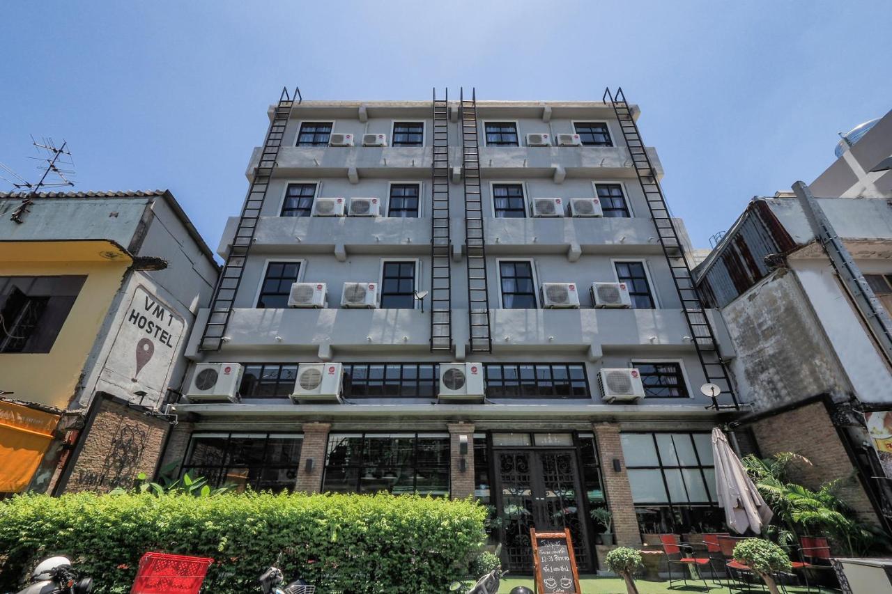 Oyo 75332 Vm1 Hotel