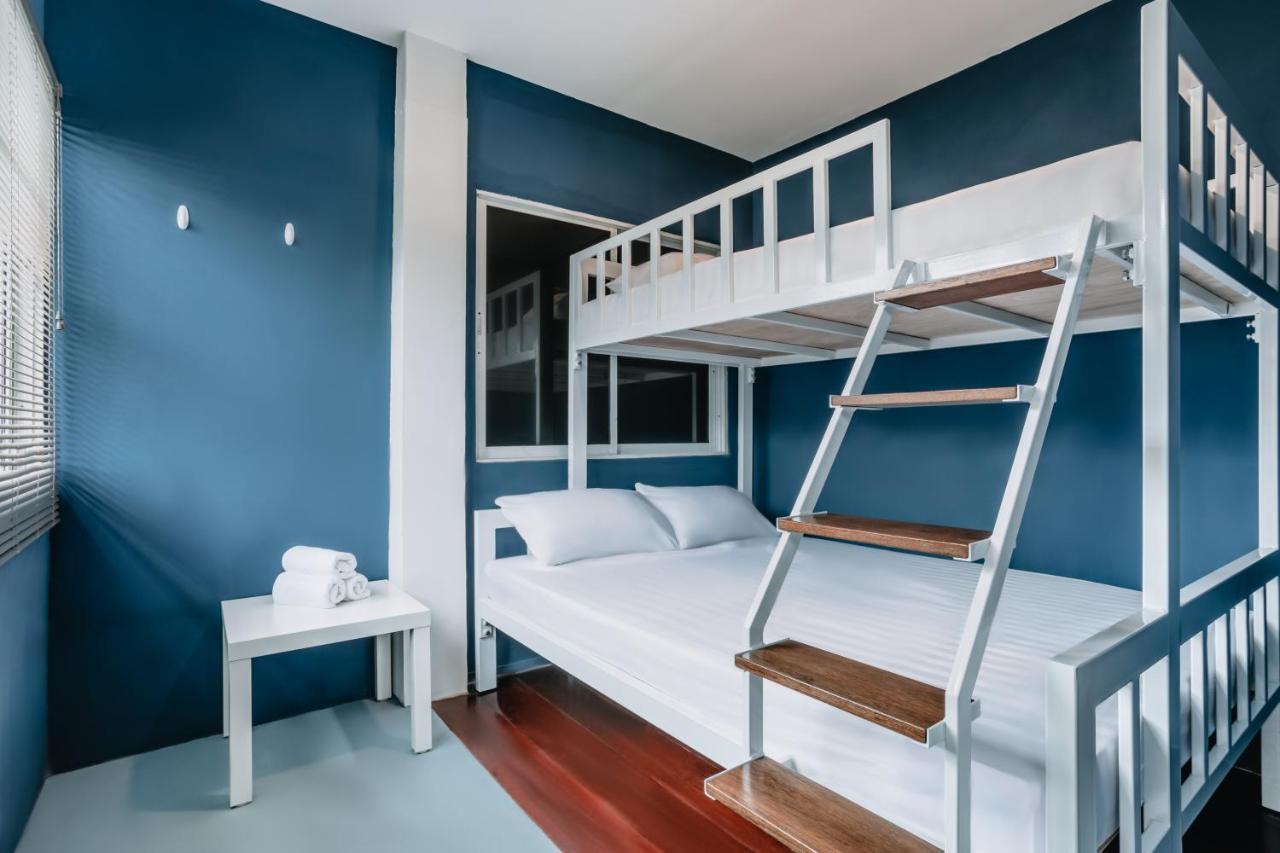 Sleepyhead Hostel *