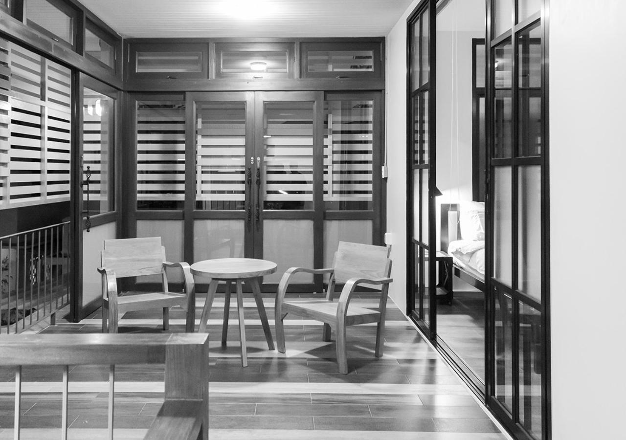 Liaw Base House Hostel Bangkok