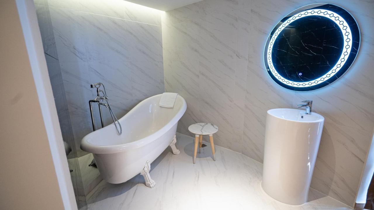 Pannarai Hotel Bangkok-Pra Tunam Hotel 4*