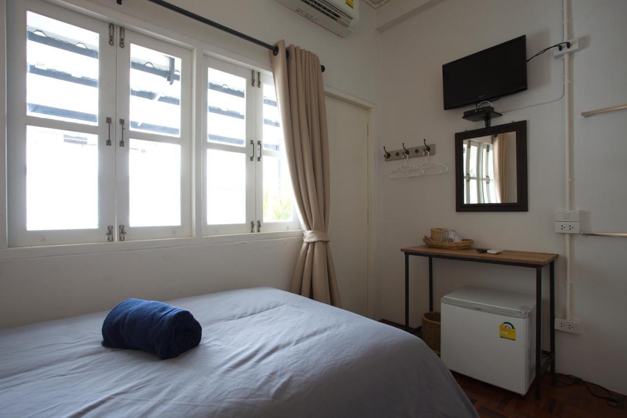 Pingplalee Female House Bed & Breakfast *