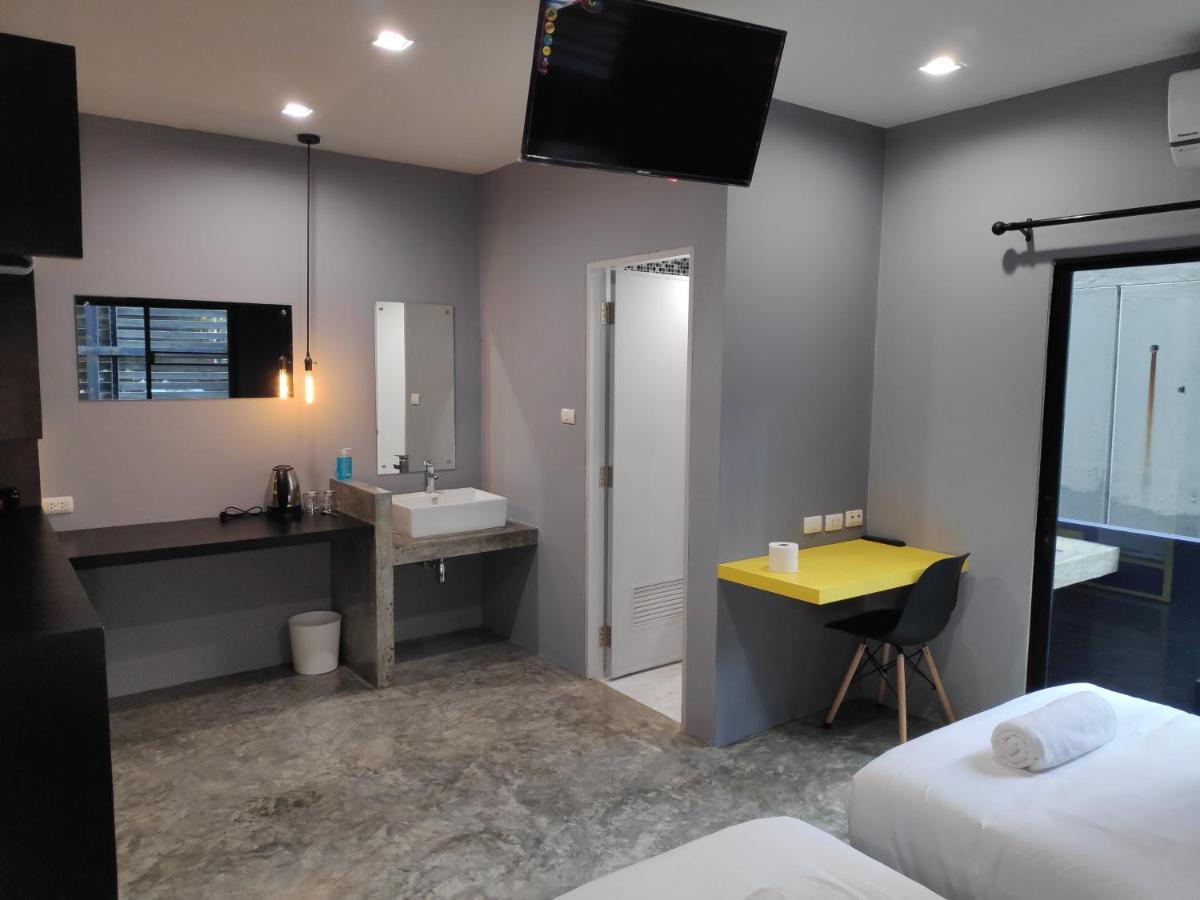 Ratch66 Huai Khwang Mrt Inn