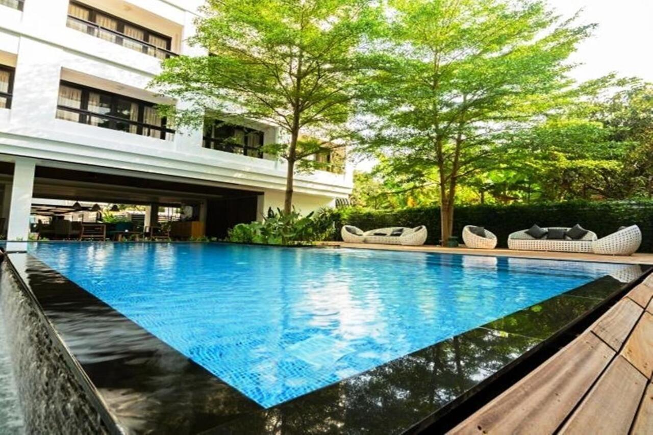 Uma 3*