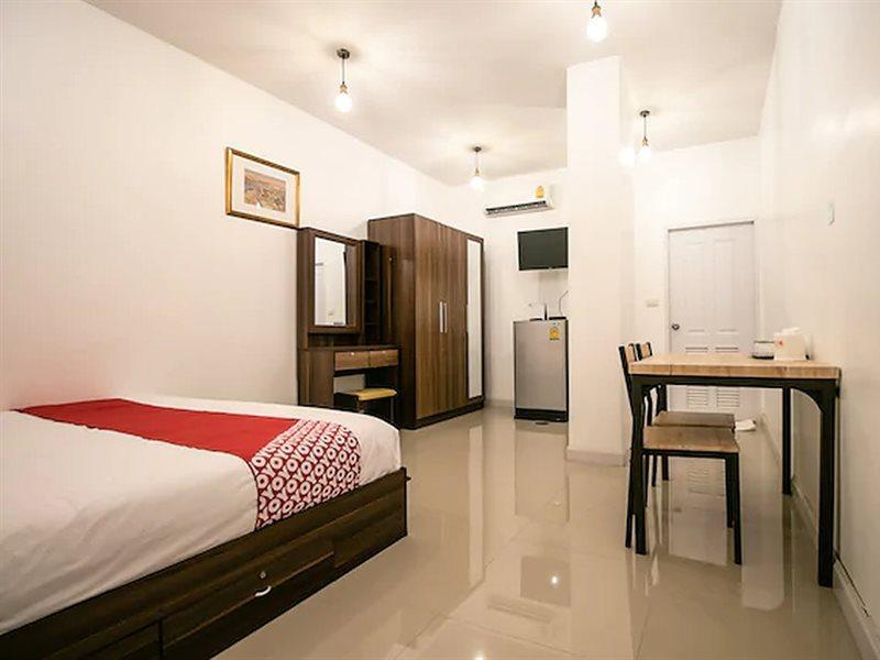 Oyo 568 Art Hua Lamphong Hotel