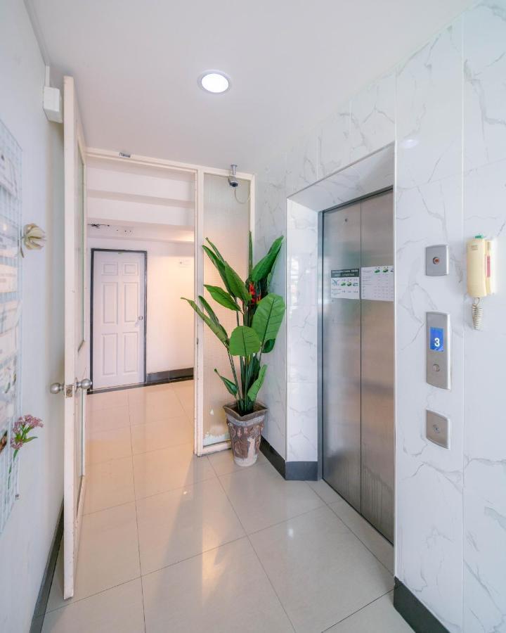 Baan Sabai Rama Iv Apartment Bangkok
