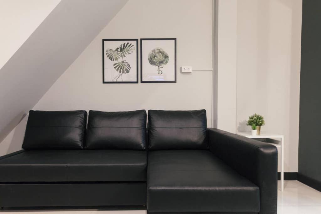 S2 Silom Large 4-6 Guests Full Kitchen Wifi Apartment Bangkok