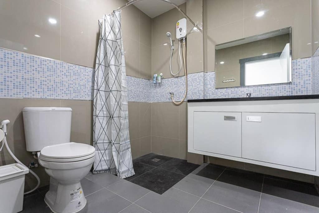Apartment P1 Silom Pan Large Full Kitchen Wifi 4-6pax Bangkok