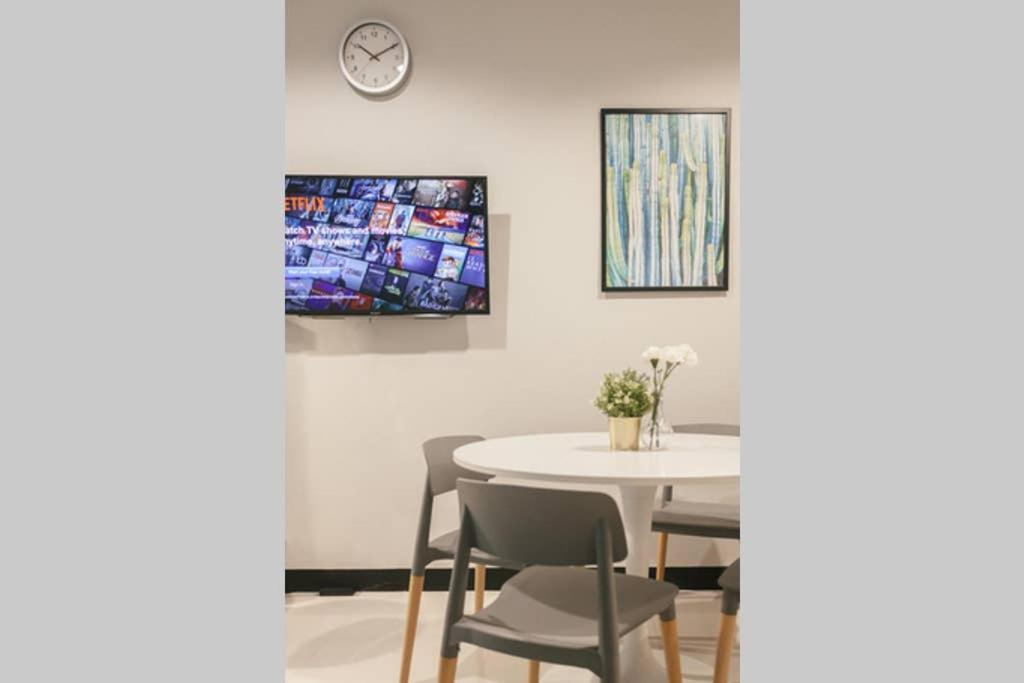 S2 Silom Large 4-6 Guests Full Kitchen Wifi Apartment *