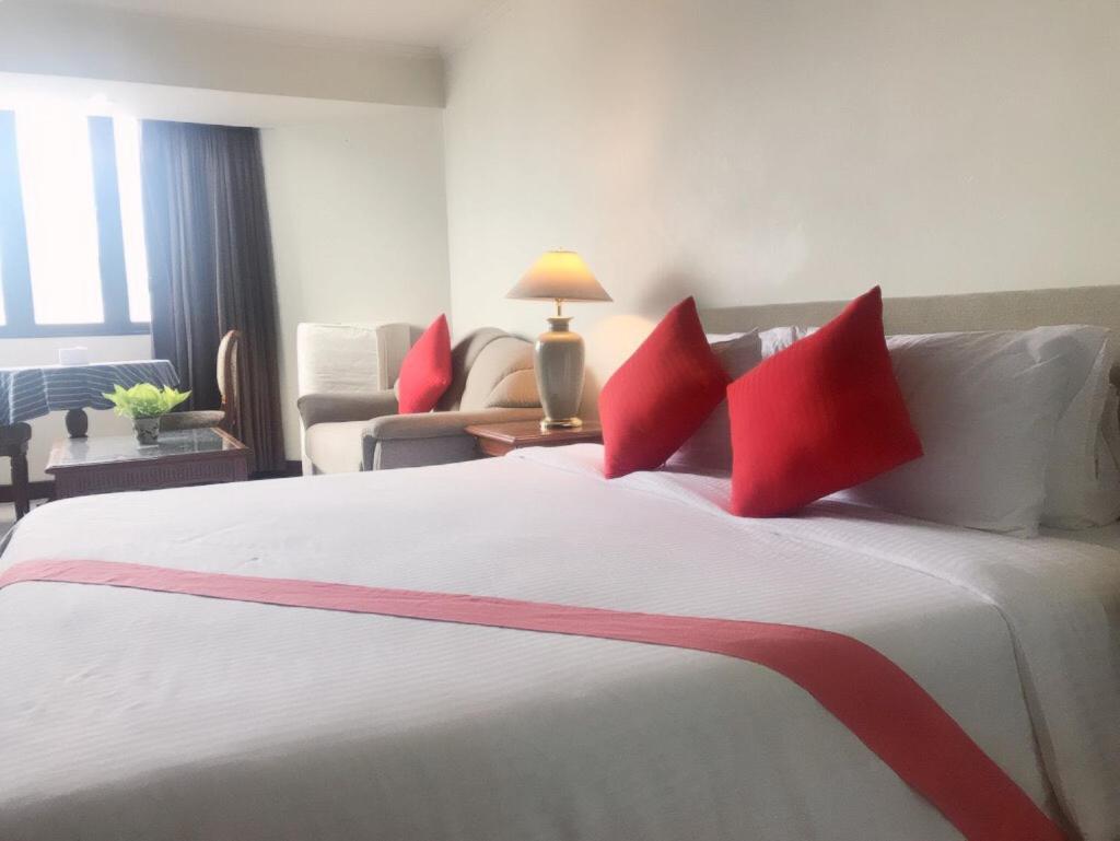 Apartment Omni Tower Cozy Near Nana Bts