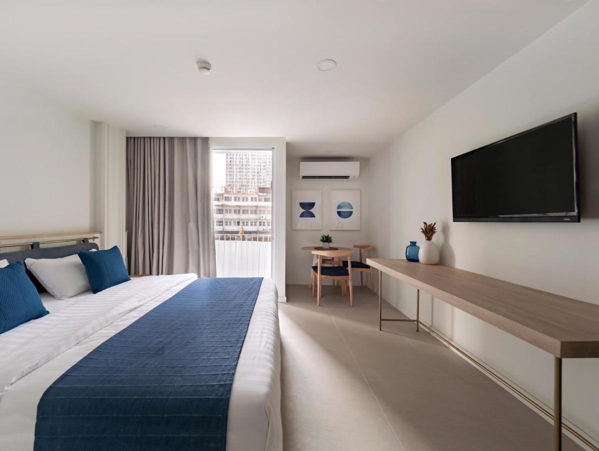 Blu 395 Apartment