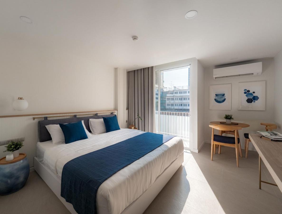 Blu 395 Apartment
