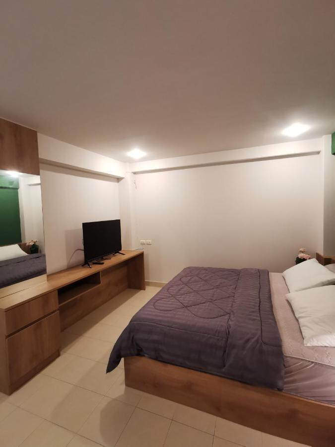 W Residents Apartment *