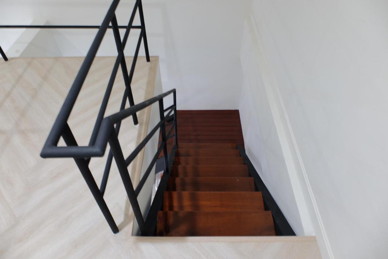 Baan Khun Pra Duplex Rm3 Bangkok Apartment *