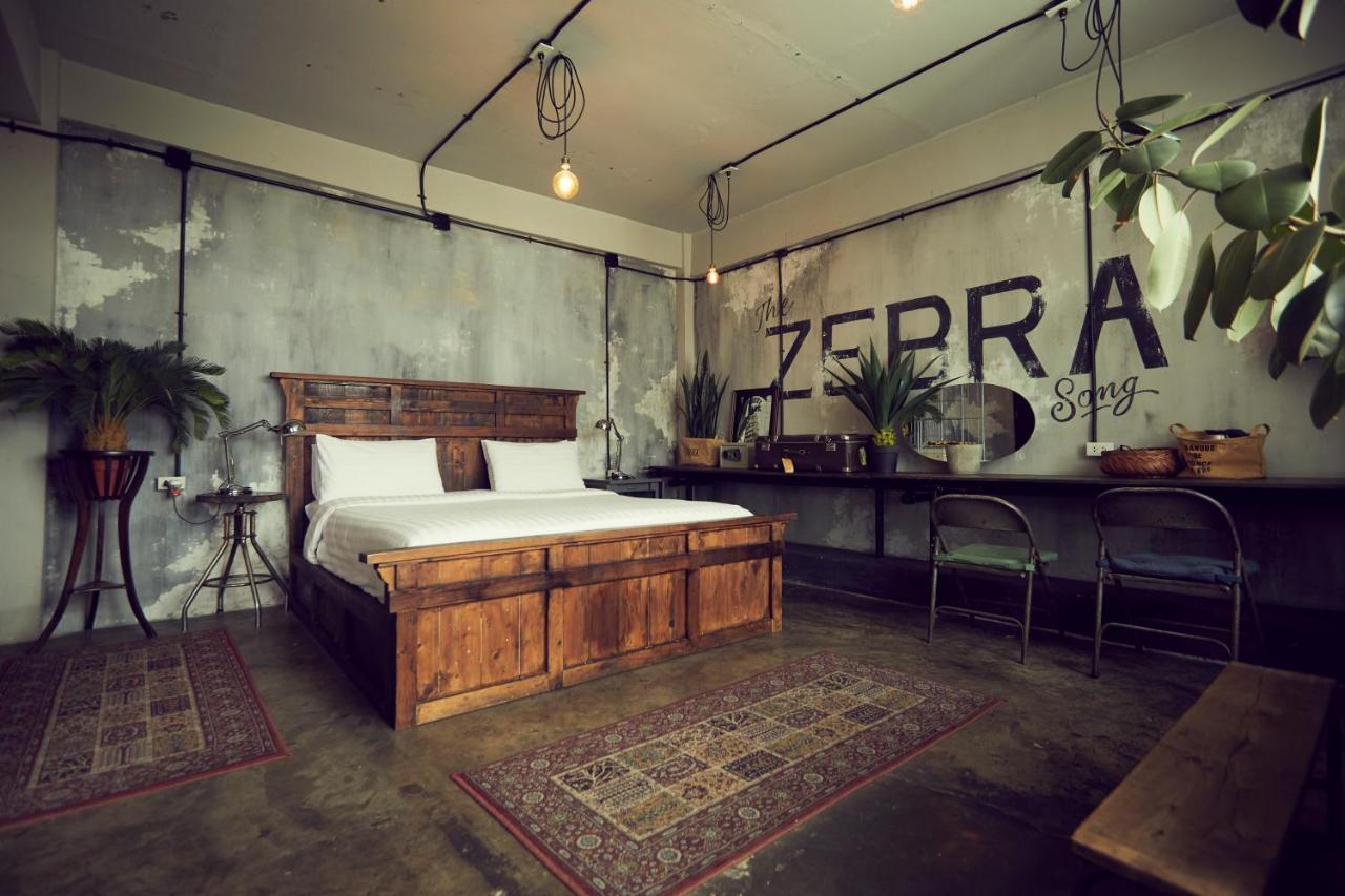 The Mustang Nero Bed & Breakfast