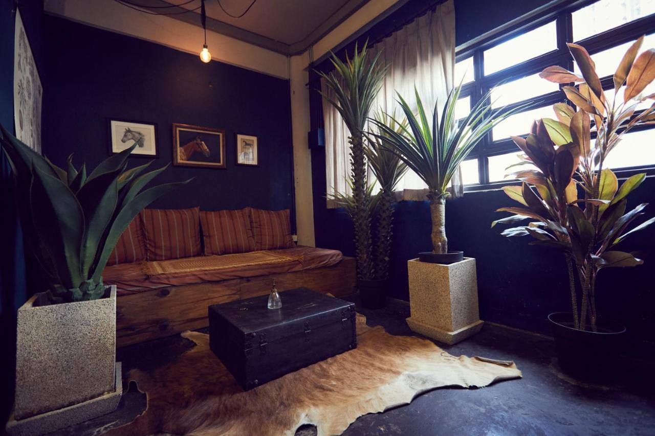 The Mustang Nero Bed & Breakfast