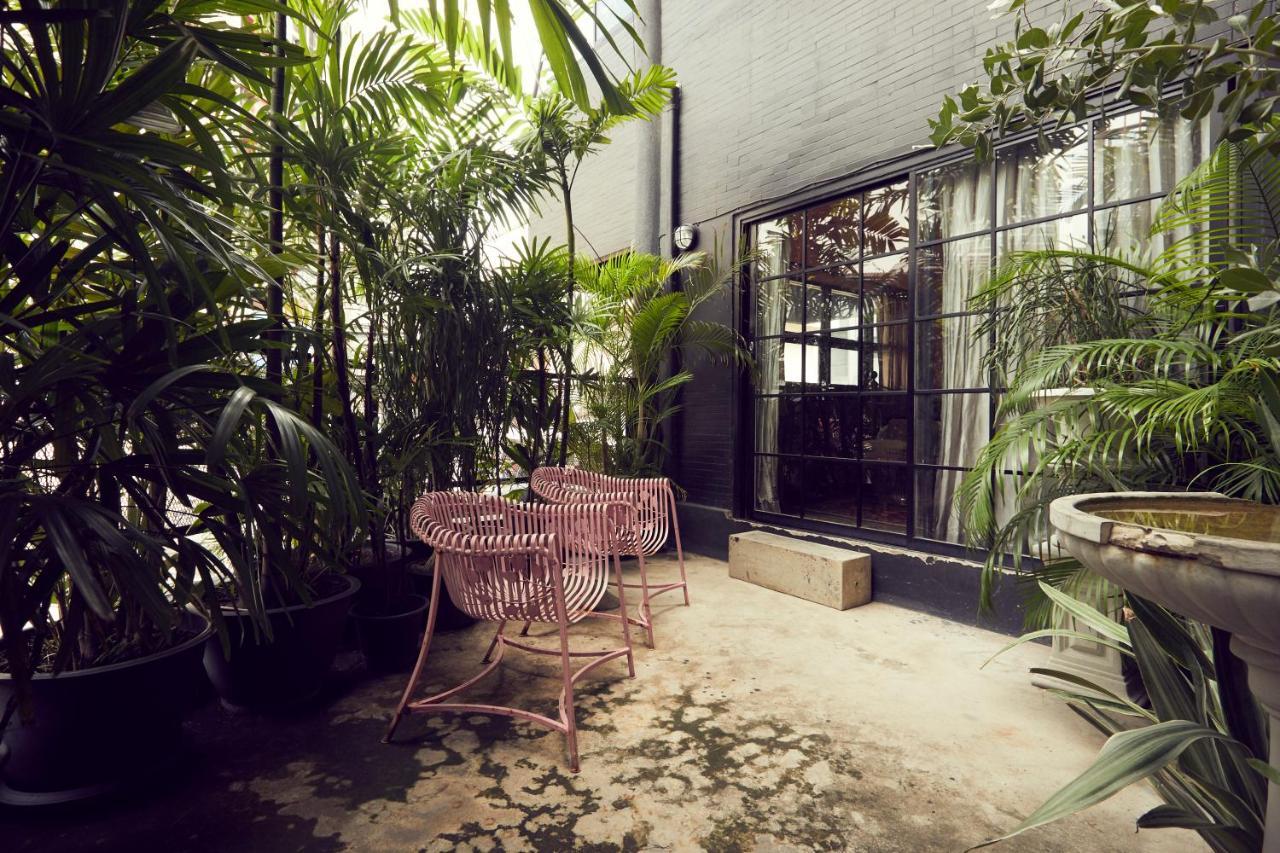 Bed & Breakfast The Mustang Nero Bangkok