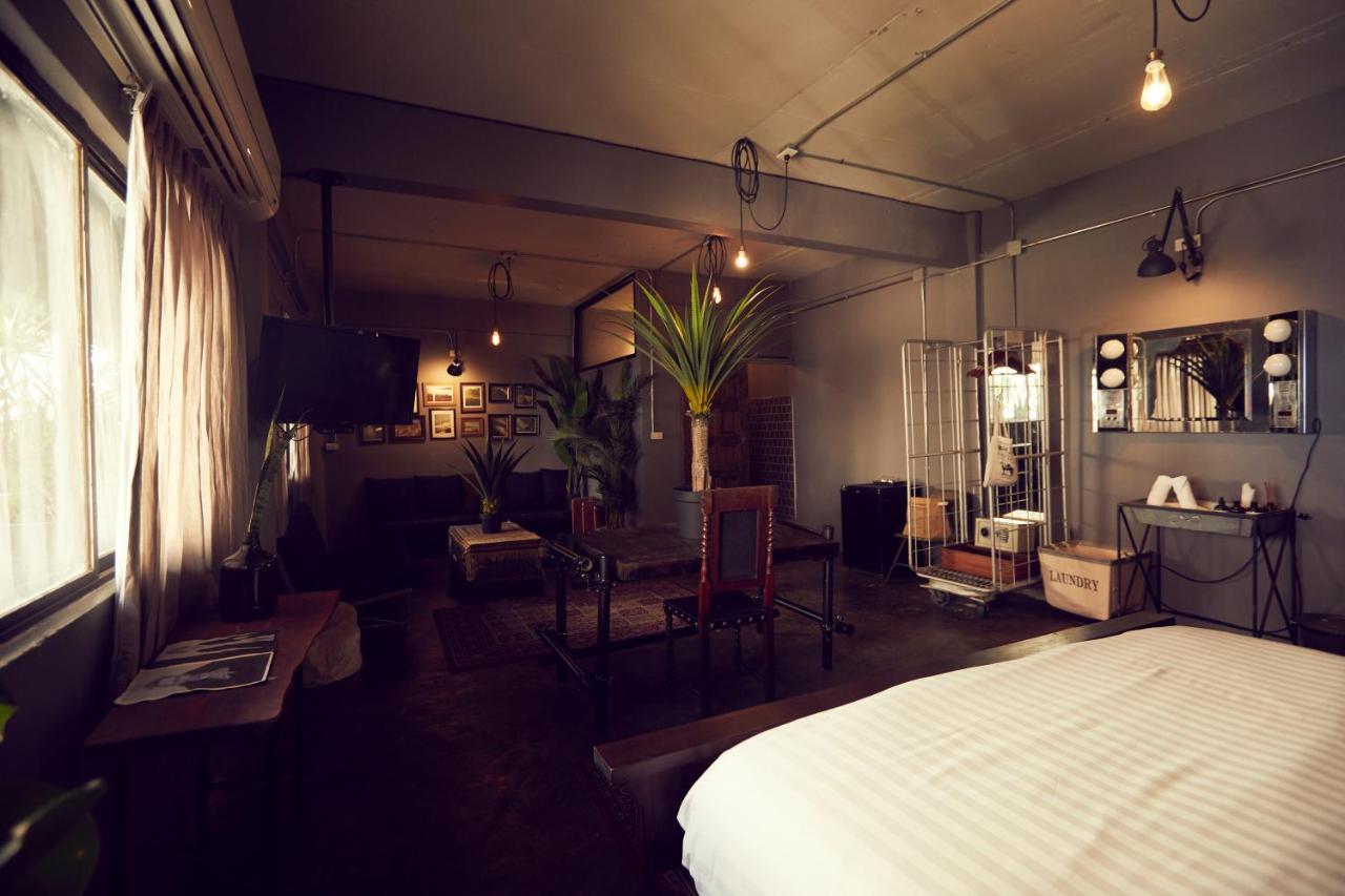 The Mustang Nero Bed & Breakfast *