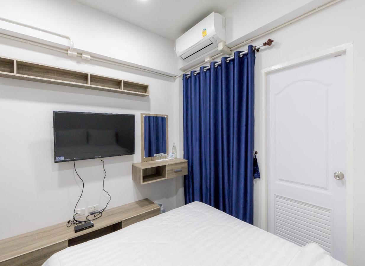 Middleway House 2*