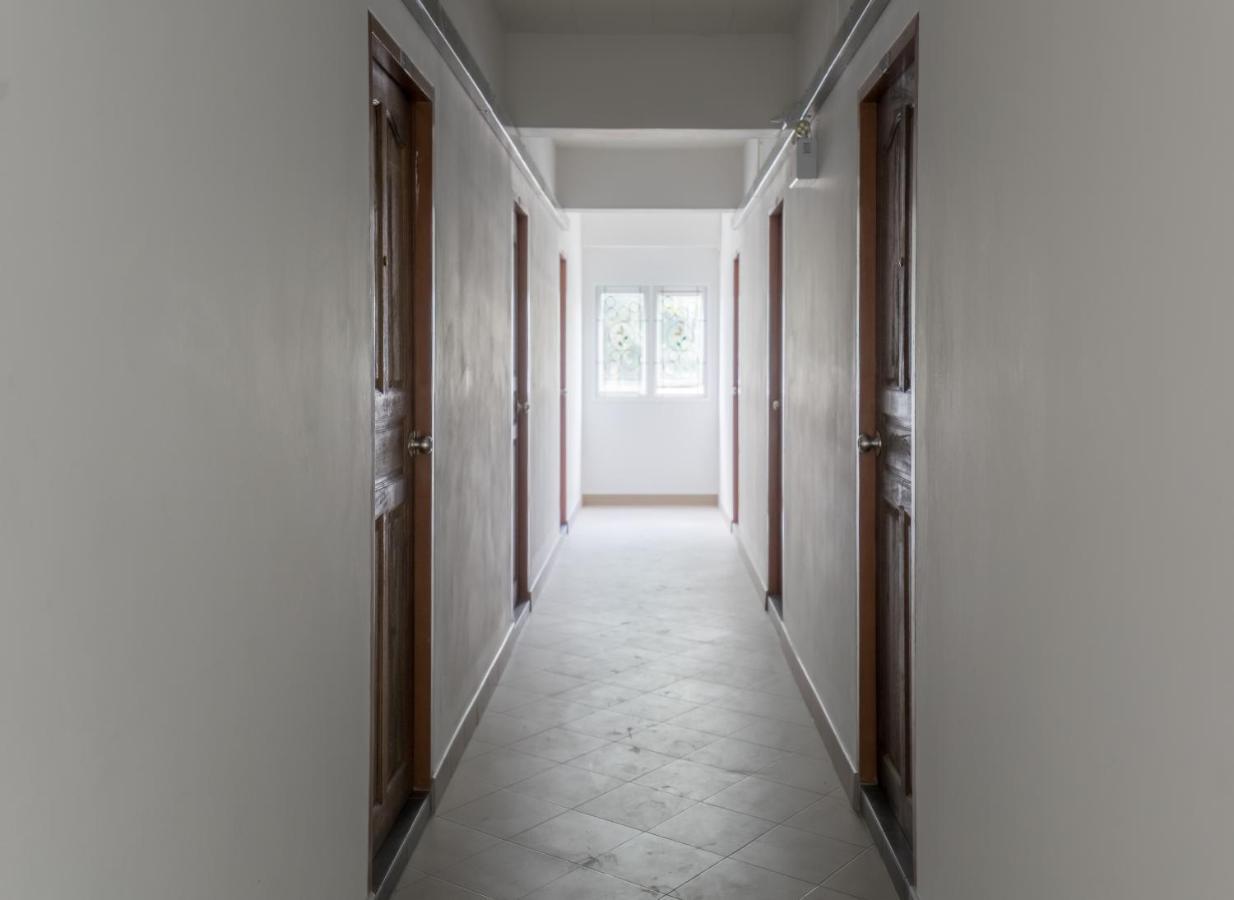 Hotel Middleway House 2*