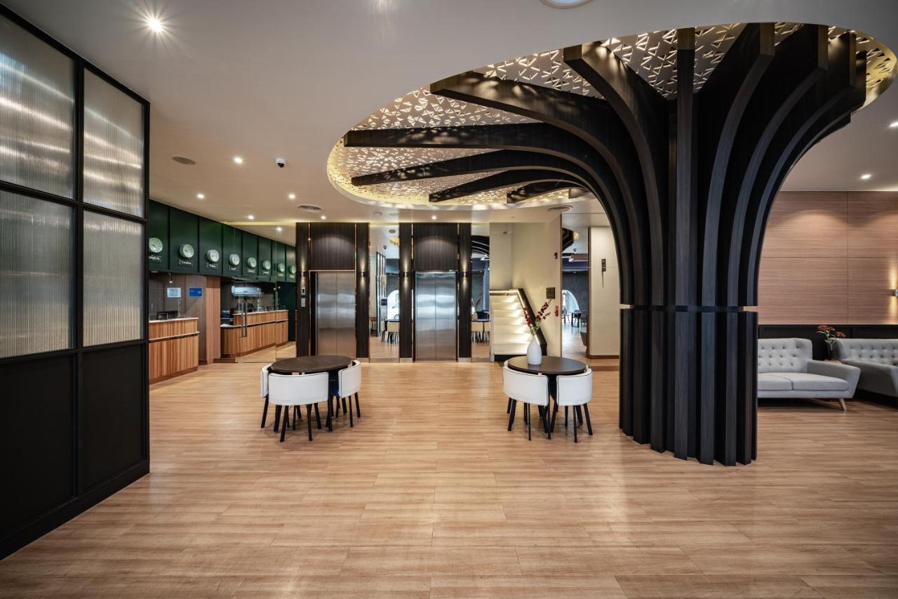 Hotel Vix At Victory Monument Bangkok