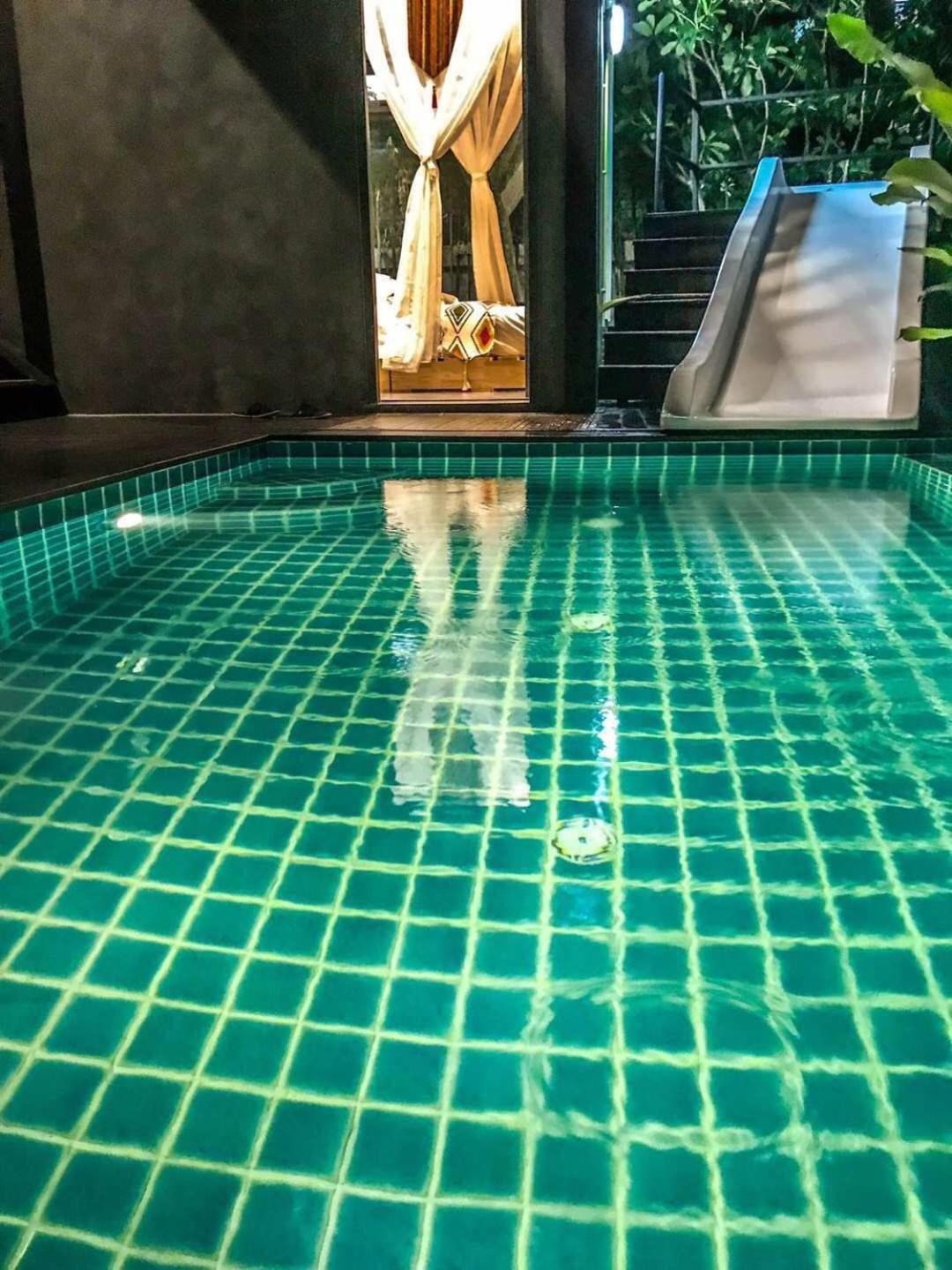 Exclusive Access To The Whole Garden. Villa Bangkok