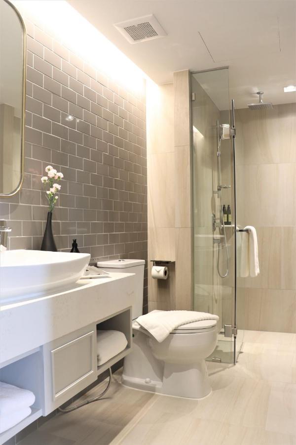 The Quarter Ploenchit By Uhg *