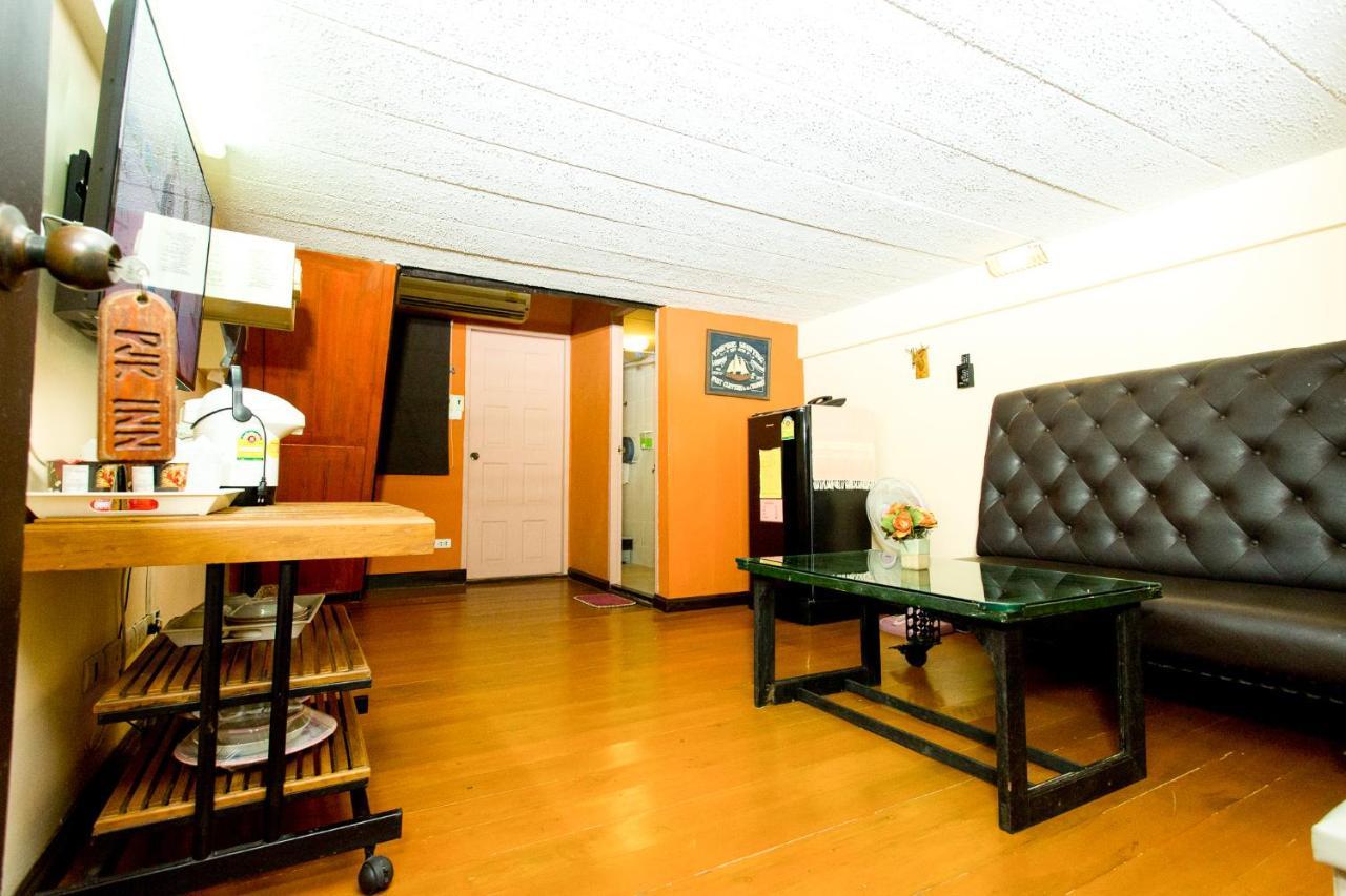 Pjr Chateau Hostel *