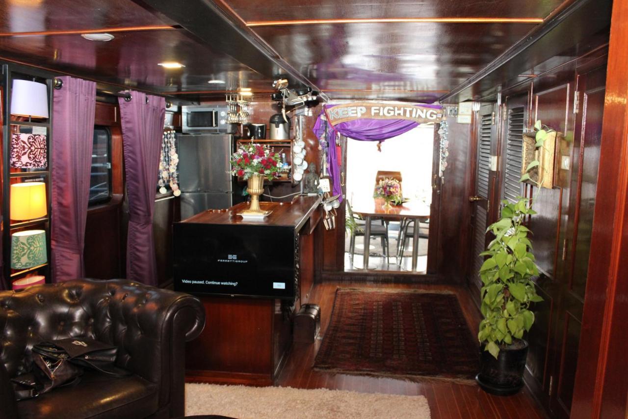 Sabai Sabai Liveaboard * Bangkok