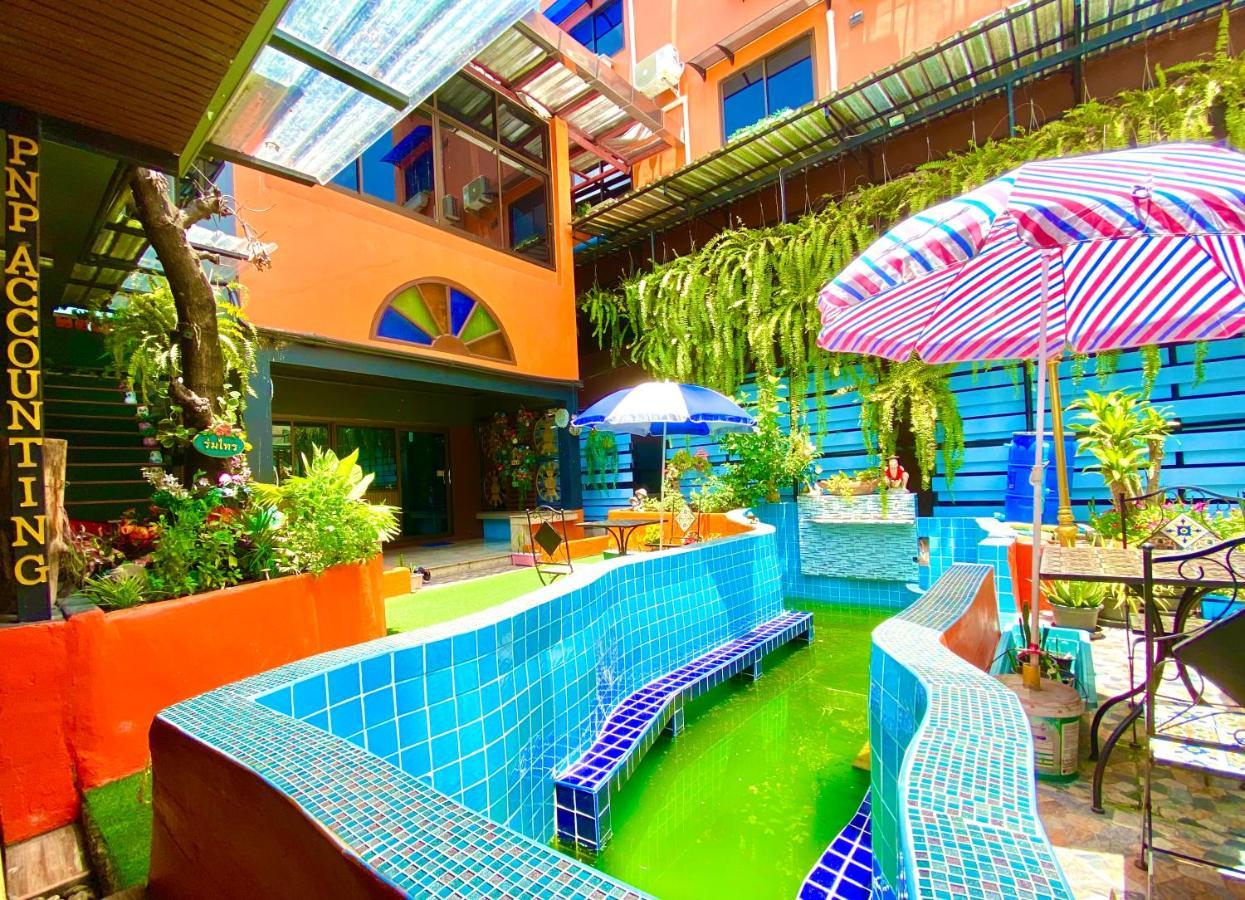 4j Guest house 2*