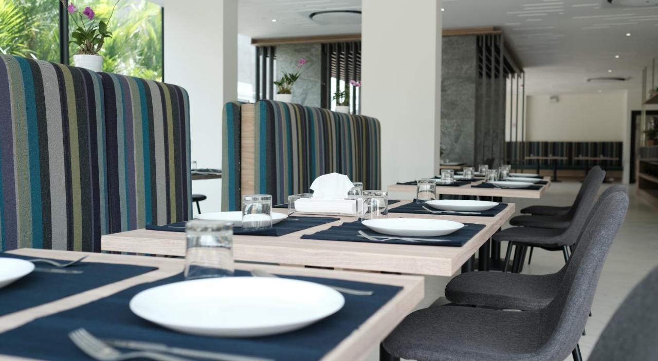 Rnp Pool Hotel 4*