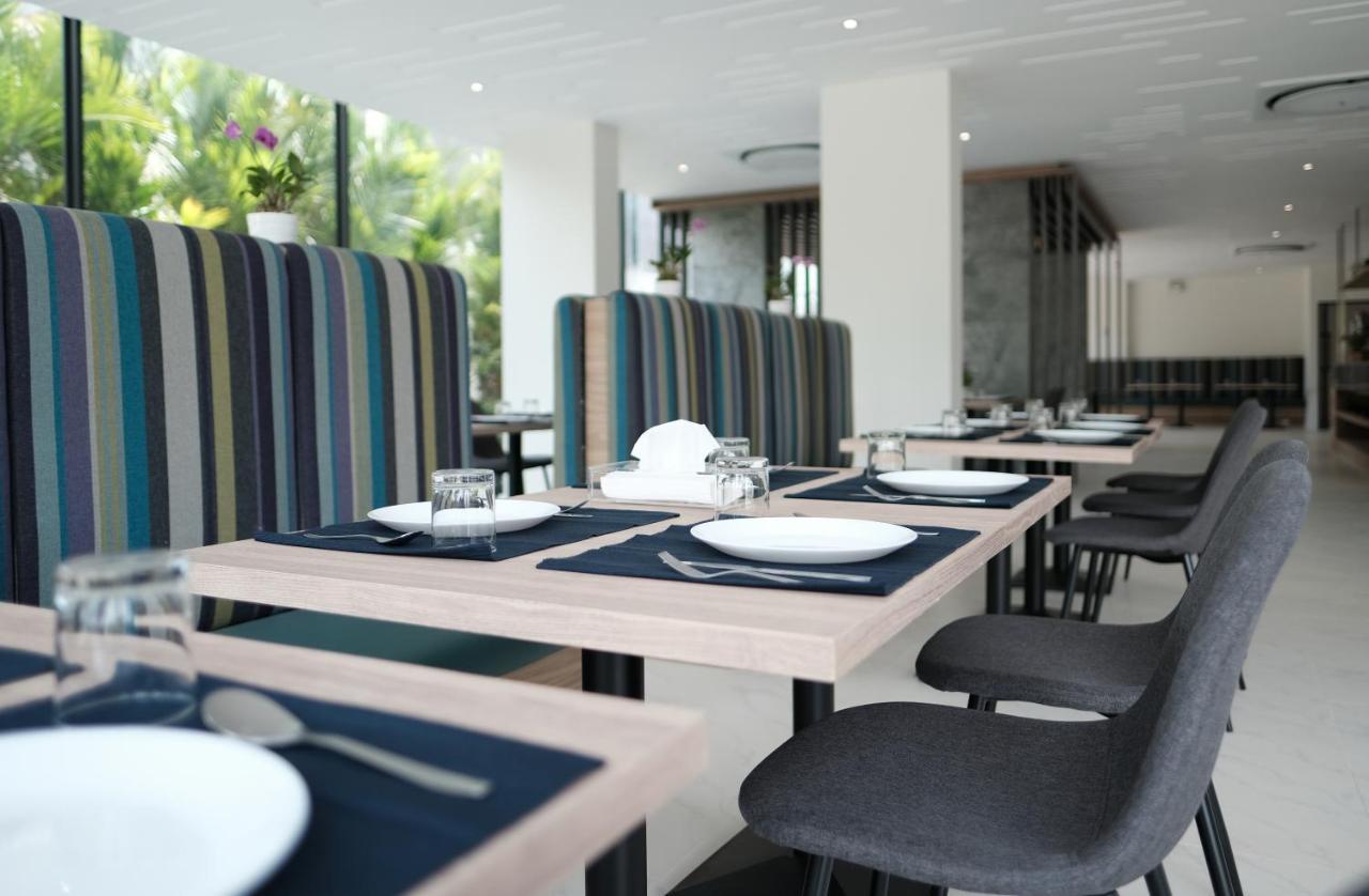 Rnp Pool Hotel