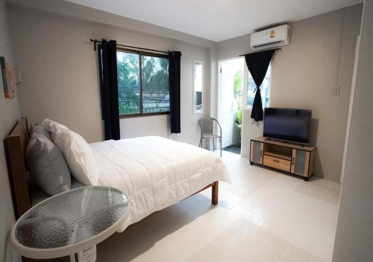 Roomquest Ratchada Hotel Bangkok