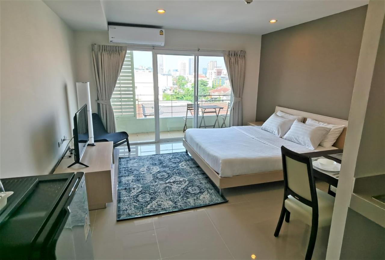 Hotel @26 *