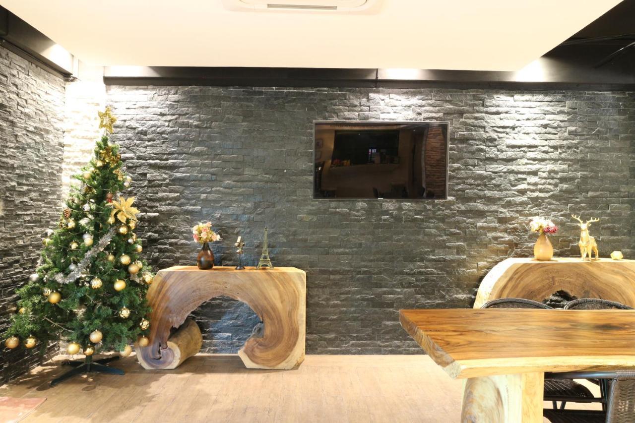 Htel Hotel