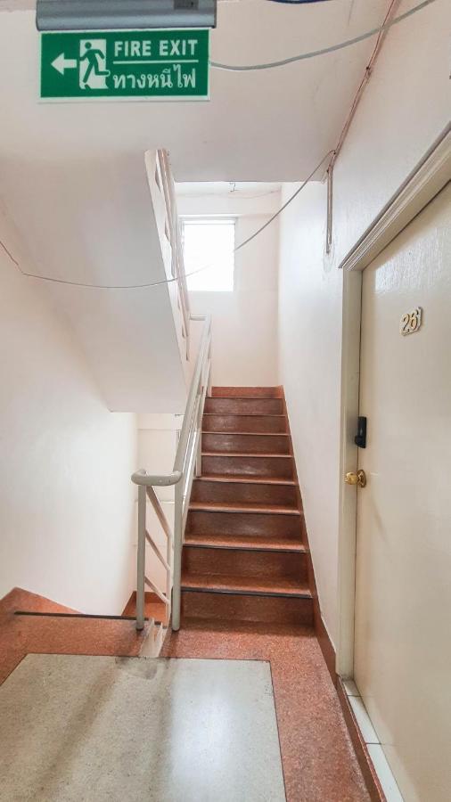 Roomquest Ratchada