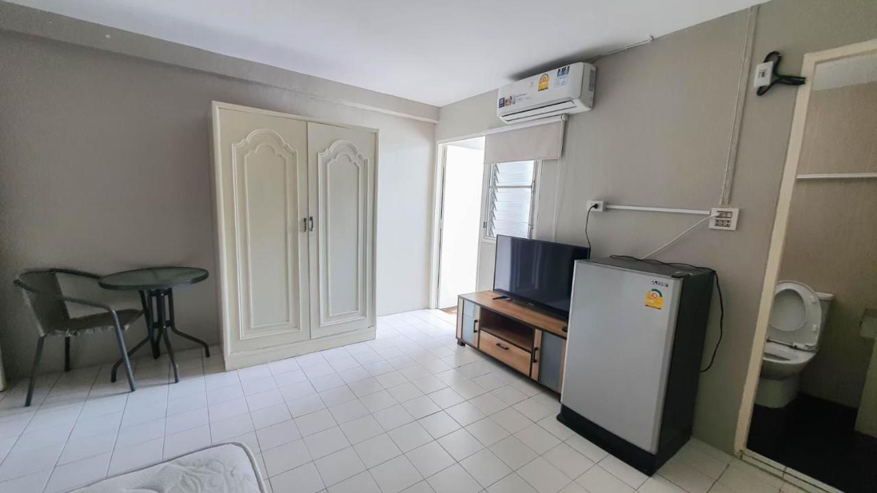 Roomquest Ratchada
