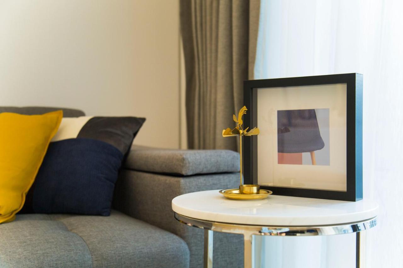 Apartment Sukhumvit 11#luxury#pool#gym#bts Nana&mrt Sukhumvit#1br#max4ppl Bangkok