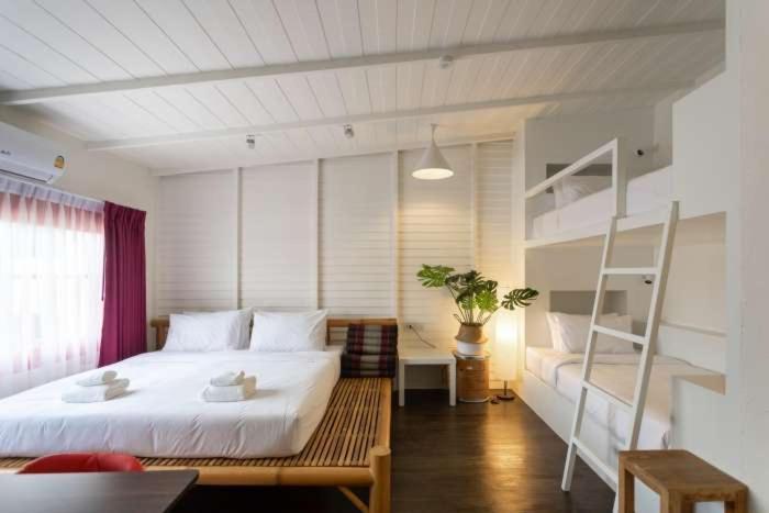 Lin Poshtel 林 Asrama