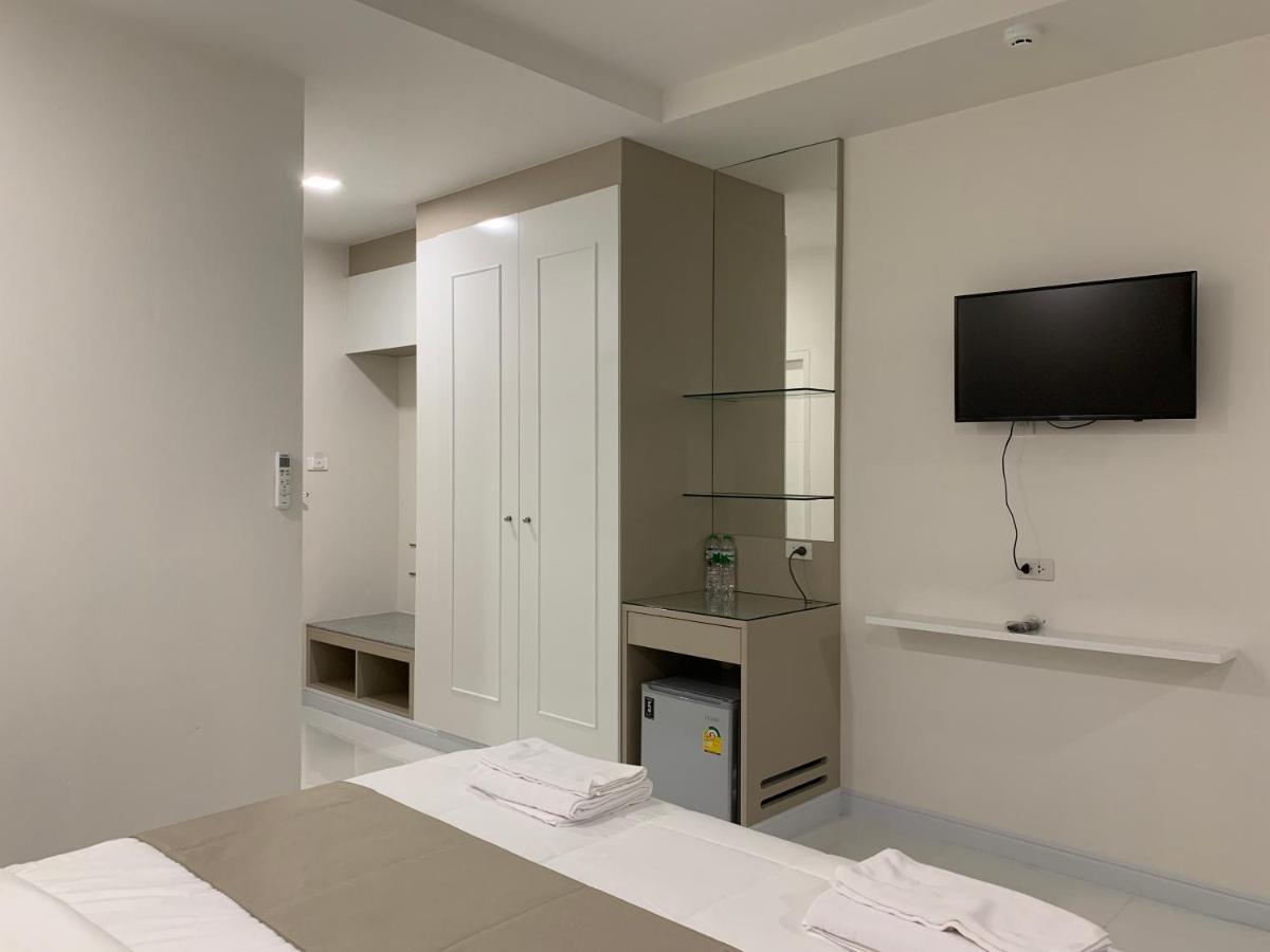 Hotel Icare & Bangkok
