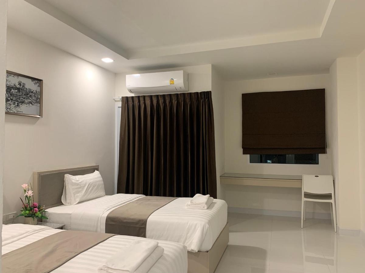 Hotel Icare & Bangkok
