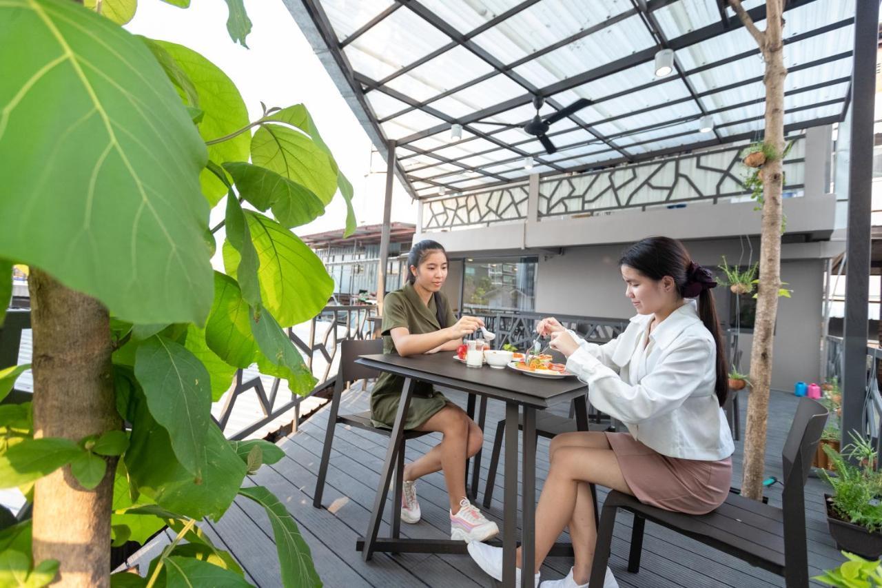 Baan Kun Mhor บ้านคุณหมอโฮสเทล * Bangkok