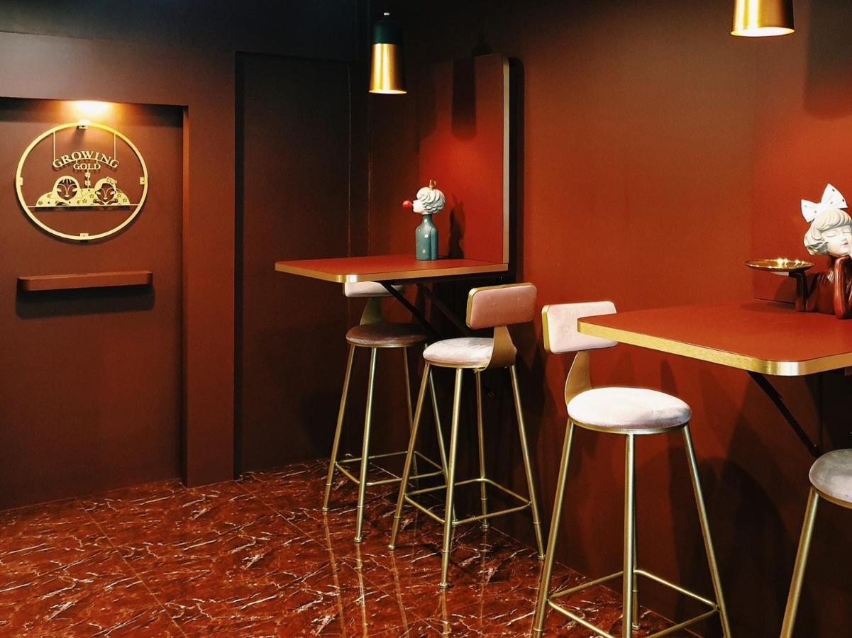 Golden House 3*
