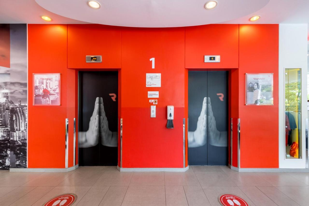 Red Planet Asoke - Sha Extra Hotel