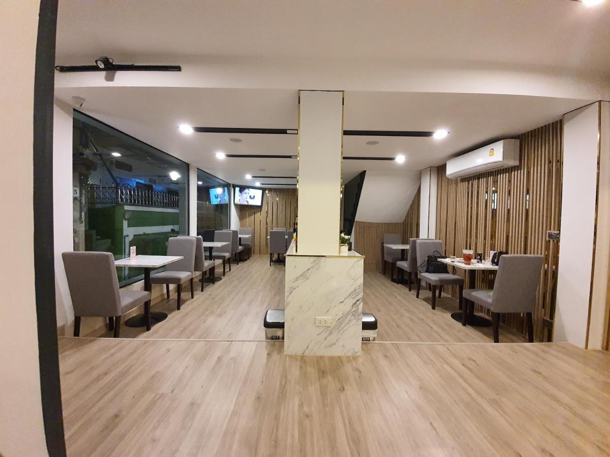 Adamaz House Rumah tetamu 2*