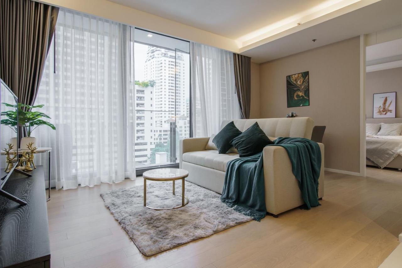 Apartment Sukhumvit 11#luxury#pool#gym#bts Nana&mrt Sukhumvit#1br#max4ppl Bangkok